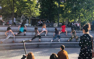 Profiter de spectacles dans les rues de Mons