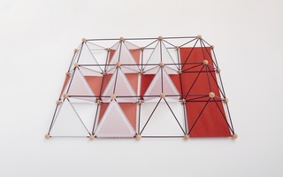 PRISMATIQUES, STRATÉGIE DES PETITES FACES